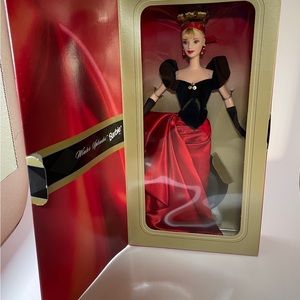 1998 Avon Exclusive Winter Splendor Special Edition Barbie Doll